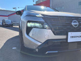 【アダプティブLEDヘッドライト】対向車がいてもハイビームを維持!または、ハイビームとロービームを自動切り替え!視認性の高い状態が維持されます!