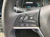 ハンドルにスイッチが付いており、音量やチャンネルを変えることができたり、ハンズフリー通話の応答もお手元で出来ちゃいます♪