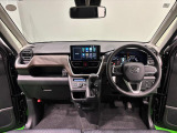 Aピラーの傾斜やヒップポイントの位置を改良。ひらけた前方視界とノンストレスな運転姿勢で快適なドライブが楽しめます。