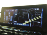 メーカー装着の12.3インチSDナビを装備しております。