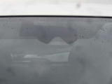 【エマージェンシーブレーキ】走行中に前方の車両等を認識し、衝突の危険があるときは警報とブレーキで衝突回避と被害軽減をアシスト。より安全にドライブをお楽しみいただけます。