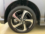 最新の機能が標準で装備された安全・安心の車に乗りたい。など