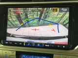 【バックカメラ】駐車時に後方がリアルタイム映像で確認できます。大型商業施設や立体駐車場での駐車時や、夜間のバック時に大活躍!運転スキルに関わらず、今や必須となった装備のひとつです!