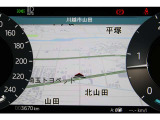 運転に必要な情報を表示してくれるメーターパネルは液晶表示でとても見やすいです!