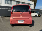 後部座席はプライバシーガラスとなっています。座っている人や置いてある荷物が見えにくくなっているのでプライバシーの確保が出来ます。ぜひ見て確認してみて下さい