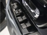 ◆パワーウィンドウスイッチ◆運転席から全席の窓の開閉操作を行うことが出来いつでも換気ができます!