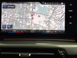 iDriveHDDナビゲーションになります。操作はコントローラーとタッチパネルにて操作いただけます。