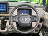【ステアリングスイッチ】運転中、前方から目線をそらすことなく、オーディオ等の操作が可能な便利機能!安心&快適なドライブを演出してくれます♪