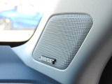 ★BOSEプレミアムサウンドシステム(ツィーター)★リアドアにもスピーカーを設置し車内どのシートに座っても迫力のあるサウンドを感じることができます!