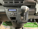 ダイハツディーラーでは「ダイハツ認定U-CAR」という基準を設け、車選びに詳しくないお客様でも「安心して選べる」をご提供しています。
