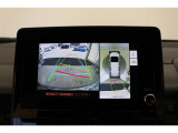 パノラミックビューモニターが付いているので、車の上から見た映像が確認できます。慣れないボディサイズでもより安心してお乗りいただけます。*車両周辺の情報を確認できますが、直接周囲の安全をご確認ください。
