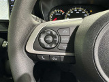 ステアリングスイッチ装備!運転しながら手元でオーディオの操作などができます。