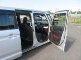 遠方販売もお任せ下さい!!全国各地への納車実績があります。遠いから購入は無理とあきらめていた方、あきらめなくてもいいんです。当社が購入から納車にいたるまでの手続きを責任を持って行いますよ。