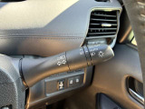 オートライト機能付きです♪またハイビームアシストで、先行車または対向車や周囲の明るさなどに応じ、自動的にハイビーム(上向き)とロービーム(下向き)を切り替えます♪