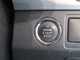 スマートキー装備車なので、キーを取り出さなくてもエンジン始動が可能です。