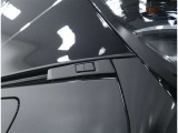 パワーバックドア装備!リヤゲート近くのスイッチを押すだけでバックドアが開閉できます。運転席周りからも開閉の操作ができます♪