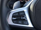 ACCアクティブ・クルーズ・コントロールストップ&ゴー機能付。前走車にあわせて自動的に減速・加速し車間距離をキープして追随致します。渋滞時などでも運転をサポートしてくれます。