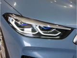 エンジェルアイ、イカリングと呼ばれるBMWのライトの正式名称は「コロナリング」です。一目でBMWとわかる伝統のデザインです。