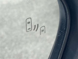 車線変更時の死角をサポート!接近しているクルマの存在を教えてくれるブラインドスポットモニター!