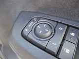 駐車時や狭い道でのすれ違い時に気を使うミラー。電動格納式ドアミラーはそんな時に便利です。