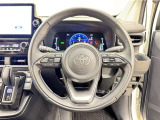ステアリングスイッチ搭載!手を離さずに手元のスイッチでさまざまな操作が可能。運転中、視線をそらさなくても操作ができて安全です!