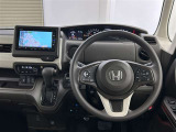 スタイリッシュなインパネ周りです!運転の際、常に目にする部分は、シックにまとめた飽きの来ないデザインが人気です!