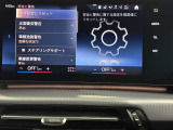 衝突被害軽減ブレーキと車線逸脱警告がついています。