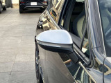 内外装のリフレッシュ:&rdquo;Das WeltAuto&rdquo;独自の項目チェックリストに基づき、入念に車両チェックとクリーニングを実施。美しく高品質な車をご提供します。