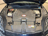 4.0リッター V8 ツインスクロール ツインターボエンジン (460PS/ 620Nm)