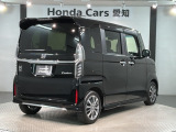 自社商品化センターにて内外装のクリーニングを実施しております!