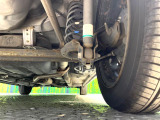 お車を安心してお乗りいただく為には、足回りの定期点検が欠かせません。サービスサポート(有償保証)では無料点検もご提供しており、安心のカーライフをお過ごしいただけるサポート体制が整っています。