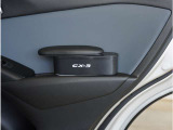 【プロのメカニック多数在籍】当社メカニックによる『プロの視点』でご納車前の整備を行います。お客様に安全且つ安心して気持ちよくお乗りいただけるように真心込めて整備いたします。