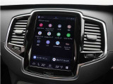Google搭載のボルボなら、車内にいながら多彩なデジタルライフをお楽しみいただけます。Google Playから必要なアプリをダウンロードして、有意義な移動時間を楽しみましょう。
