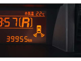 コーナーセンサー付いてます!バンパーに取り付けられた4個の超音波センサーで、障害物を、音とメーター内モニターで知らせてくれます♪