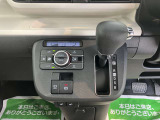 快適にお乗りいただくために、外装を美しく仕上げるだけではなく、内装も細部にいたるまで徹底した清掃・洗浄を実施しております。