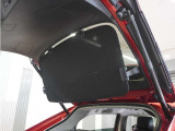 ◆トノカバー装備◆荷室を覆い保護してくれるカバーを装備!。プライバシー保護にも役立ちます。