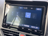 テレビやラジオ、ディスク、Bluetoothなど、選べる音源が画面に一覧表示されています。使いたいソースを確認しやすく、普段の音楽再生にも便利です。
