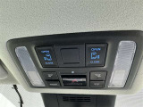 両側電動スライドドアで狭い所でも乗り降り楽々です!