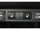 運転席と助手席には寒い日の肩や腰、冷えやすい下肢を温めてくれるシートヒーターが付いております!