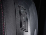 【メモリーシート】ドライバーごとに設定したシート位置を記憶して、ボタン一つで切り替えできる便利な機能。運転する方に合わせたシート位置となるので複数名が乗られるご家庭にオススメです。