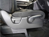 ◆シートハイトアジャスター◆運転席を上下に高さ調節ができます!運転ポジションを体格に合わせてシート調整できます。
