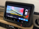 バックギアに入れるだけで自動でリヤカメラに切り替わります!車庫入れやバックが苦手な方にオススメ!