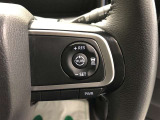 《全車速追従機能付ACC(アダプティブクルーズコントロール)》走行中、先行車の様子を検知しつつ、設定した車速で先行車に追従します。長距離運転中の渋滞なども快適に運転できます。