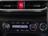 車内を快適に、オートエアコンを装備しています。