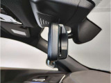 ☆BMWのルームミラーには自動防眩機能が備わっております。後続車のヘッドライトの明るさで幻惑されるのを防止☆
