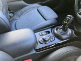 まずはご連絡をください!お車詳細や展示状況はMINI NEXT城東鶴見06-6933-3298まで。