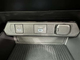 シガーソケット用の充電器が使用可能です!