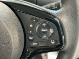 【アダプティブ・クルーズ・コントロール】予め設定した車速内でクルマが自動的に加減速。 前走車との適切な車間距離を維持しながら追従走行し、高速道路でのドライバーの疲労を軽減してくれる嬉しい機能付♪