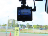 事故の際は第三者の目で客観的な証拠が残るドライブレコーダー付です!