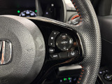 Hondaセンシングの機能のひとつ、アダプティブクルーズコントロール付!アクセルから足を離しても設定したスピードと前車との車間を保ち走行してくれます!車線維持もアシスト☆高速道路で疲労軽減ですね☆